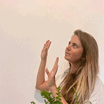 Valeria12 gif