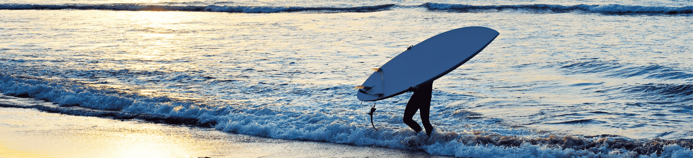 How to surf and work abroad in portugal