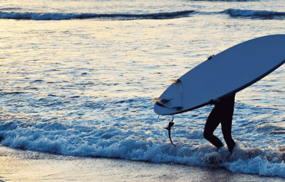 How to surf and work abroad in portugal