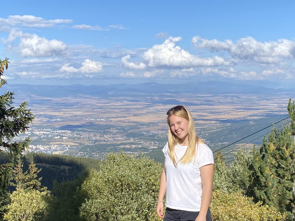 Amanda. Her personal experience in sofia is about the bread culture